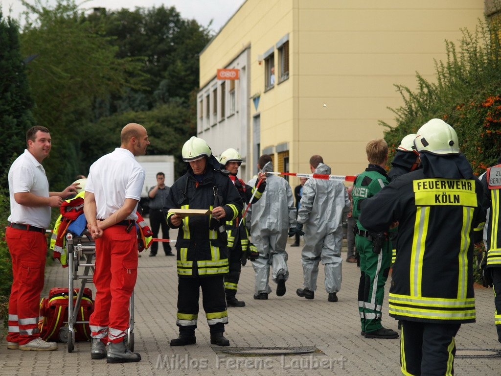 Einsatz BF Strahlenalarm Koeln Porz Gremberghoven HansestrP034.JPG